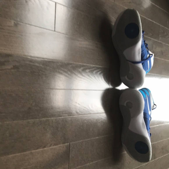 Never wore these shoes - Picture 5 of 5